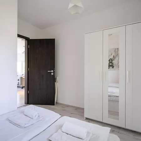 Apartment Earthy Elegance